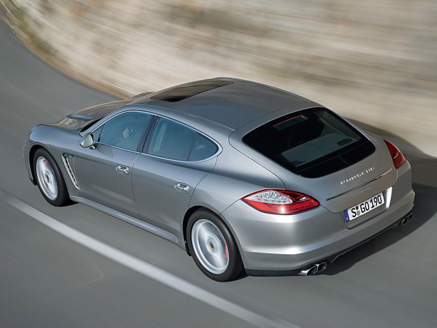  Porsche Panamera Turbo 2009 года  (фото 2 из 14)